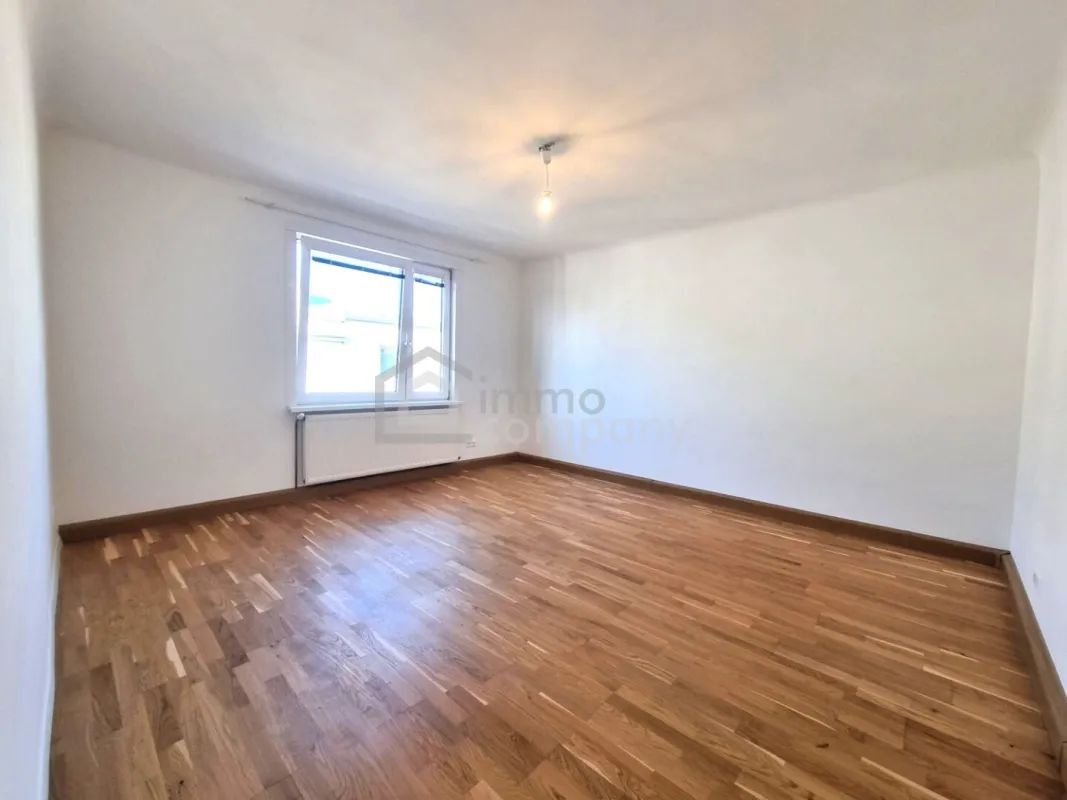 WUNDERSCHÖNE, RENOVIERTE 2-Zimmerwohnung mit PERFEKTER RAUMAUFTEILUNG - Bild 1