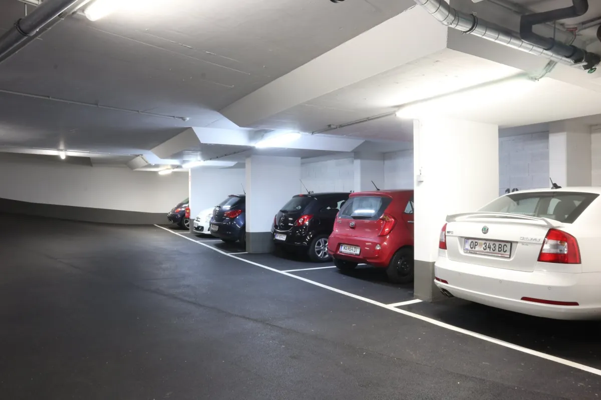 Tiefgaragenstellplatz in der Dunklergasse 21, 1120 Wien - Nähe Längenfeldgasse - Bild 1