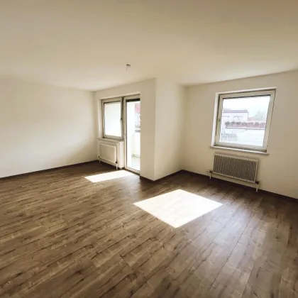 Frisch sanierte 3-Zimmer-Wohnung mit Loggia! - Bild 2