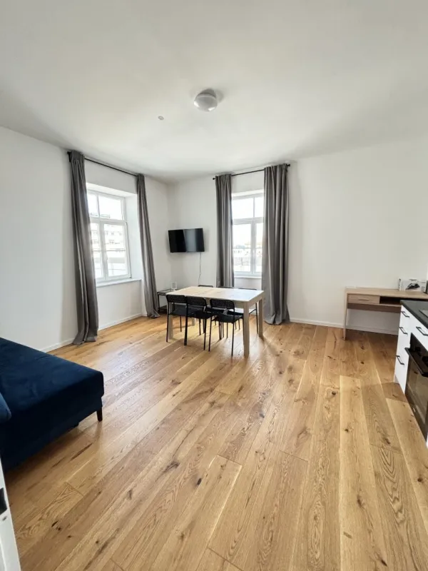 möblierte Mietwohnung mit Balkon - Bild 1