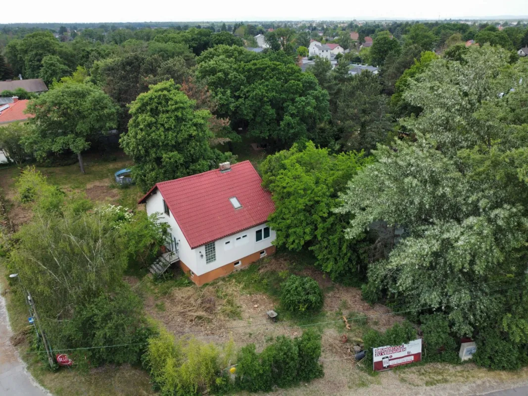 Nachbarparzelle ebenfalls verfügbar I tolles Eckgrundstück mit bestehendem Haus I Grün-Ruhelage I ca. 20 Autominuten von Wien I - Bild 1
