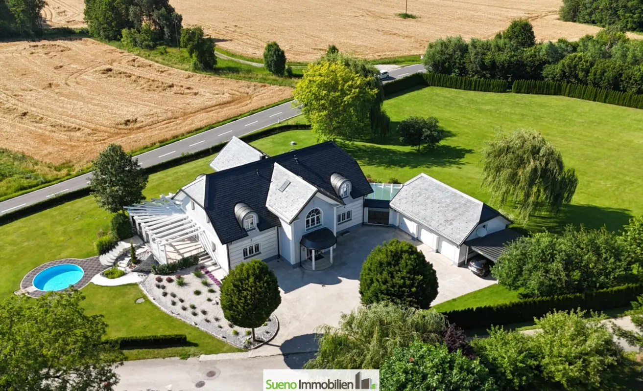 Imposante Villa auf großem Grundstück mit eigenem Fitness-Studio, 3 Garagen, etc. - Bild 1
