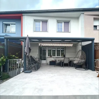 RIED IM INNKREIS: Charmantes kleines Reihenhaus mit großzügiger Terrasse und sonnigem Garten! - Bild 3