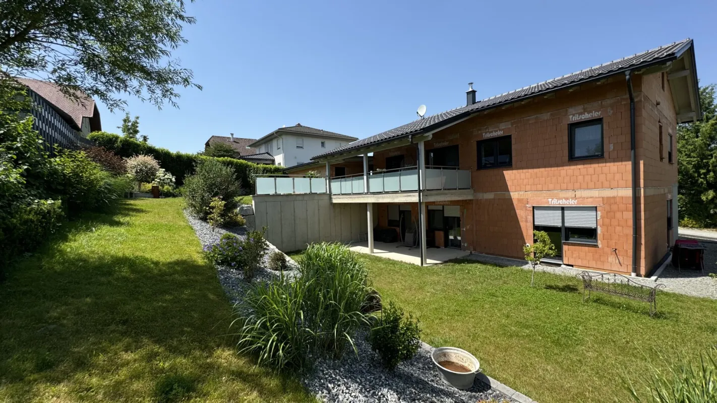 TOP EINFAMILIENHAUS IN SONNIGER, RUHIGER LAGE UND SEHR SCHÖNER AUSSTATTUNG - Bild 1