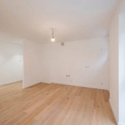 ++Bujatti++ Tolle 3-Zimmer Erstbezug-Wohnung mit grandiosem Garten! - Bild 3