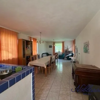 Alle unter einem Dach!  Ein Haus für  2 Generationen- 7 Zimmer, Garten und viel Platz! Großzügiges Haus Nähe G3 Gerasdorf! - Bild 3