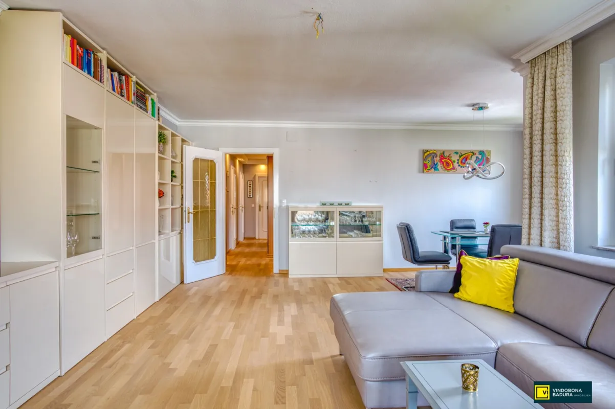 Helle und großzügige 3-Zimmer Wohnung mit Loggia | Teilmöbliert - Bild 1