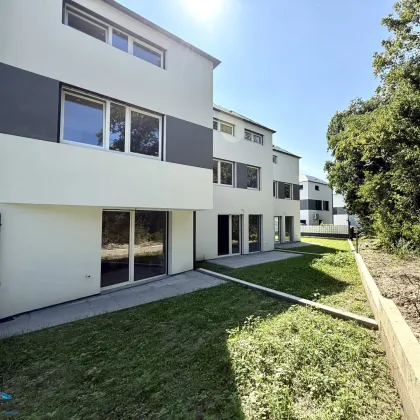 BELAGSFERTIG! TRAUMHAFTE 4-5 ZIMMER REIHENHÄUSER MIT EIGENGÄRTEN UND PKW-STELLPLÄTZEN IN FISCHAMEND! - Bild 2