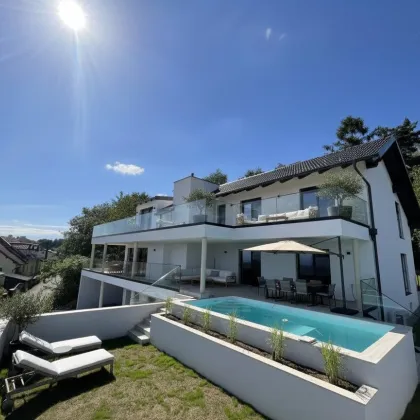 Traumhafte Erstbezugswohnung mit Garten, Pool und Fernblick in Lichtenberg! - Bild 2