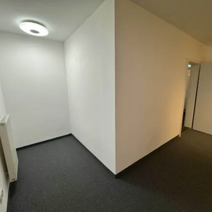 Verkauf einer Eigentumseinheit im Erdgeschoss für Geschäft, Atelier, Praxis, Büro im Zentrum von Linz - Bild 3