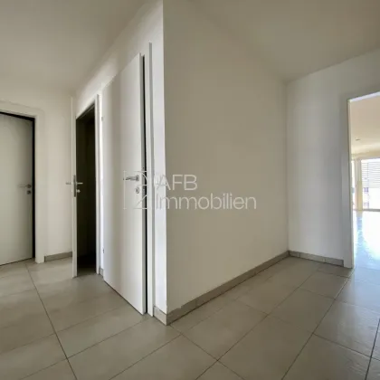 4-Zimmer Genossenschaftswohnung mit großem Balkon - super 3er-WG geeignet - Bild 2