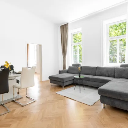 KLASSISCHE ALTBAUWOHNUNG II GROSSE 2 ZIMMER II 9,5m² GROSSES BAD II NÄHE LEIPZIGER PLATZ II U6 JÄGERSTRASSE - Bild 2