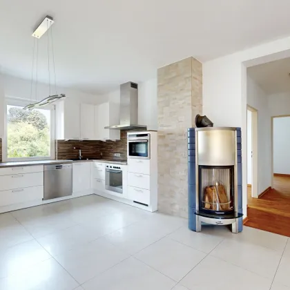 Siedlung Bühlgründe, großzügige 4-Zimmer-Wohnung mit Loggia und Parkplatz! - Bild 2