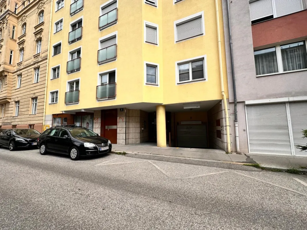 WIPPE! Garagenplatz  zu vermieten! - Bild 1