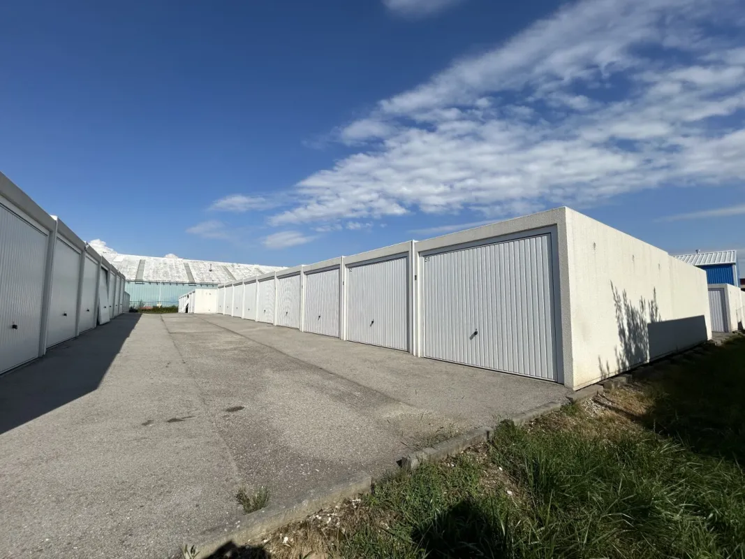 2 Einzelgaragen im Garagenpark Hörsching zu verkaufen - Bild 1