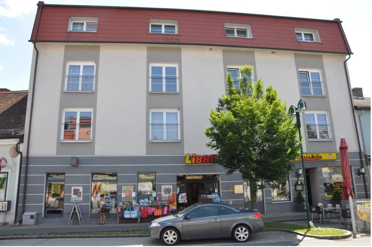 Gewerbefläche am Hauptplatz der Stadtgemeinde Jennersdorf - Bild 1