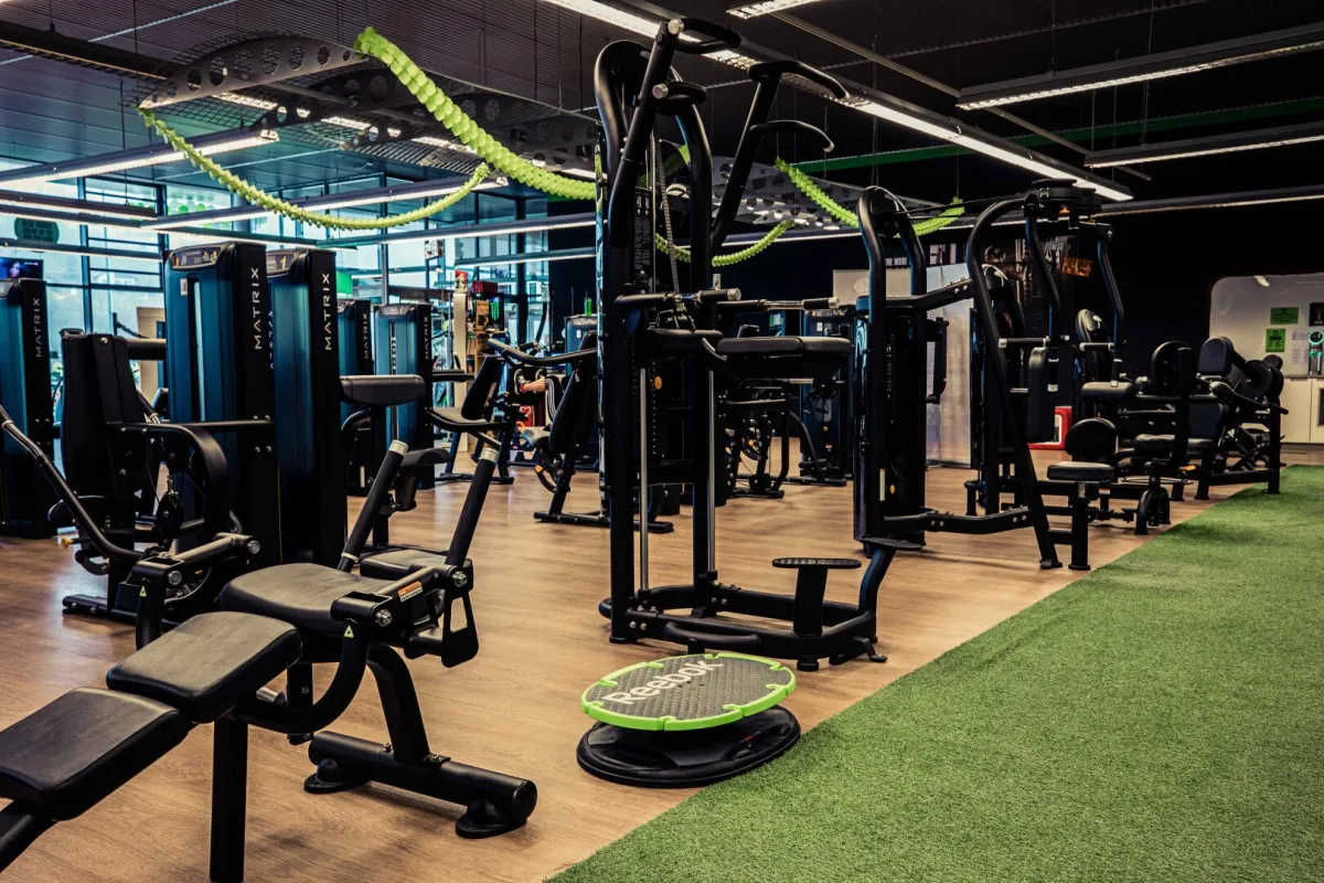 Nachfolger gesucht! Gut geführtes Fitnessstudio sucht neuen Betreiber ...! inkl. sämtlicher Sportgeräte, Gastro, Mitglieder Übernahme uvm. - Bild 1