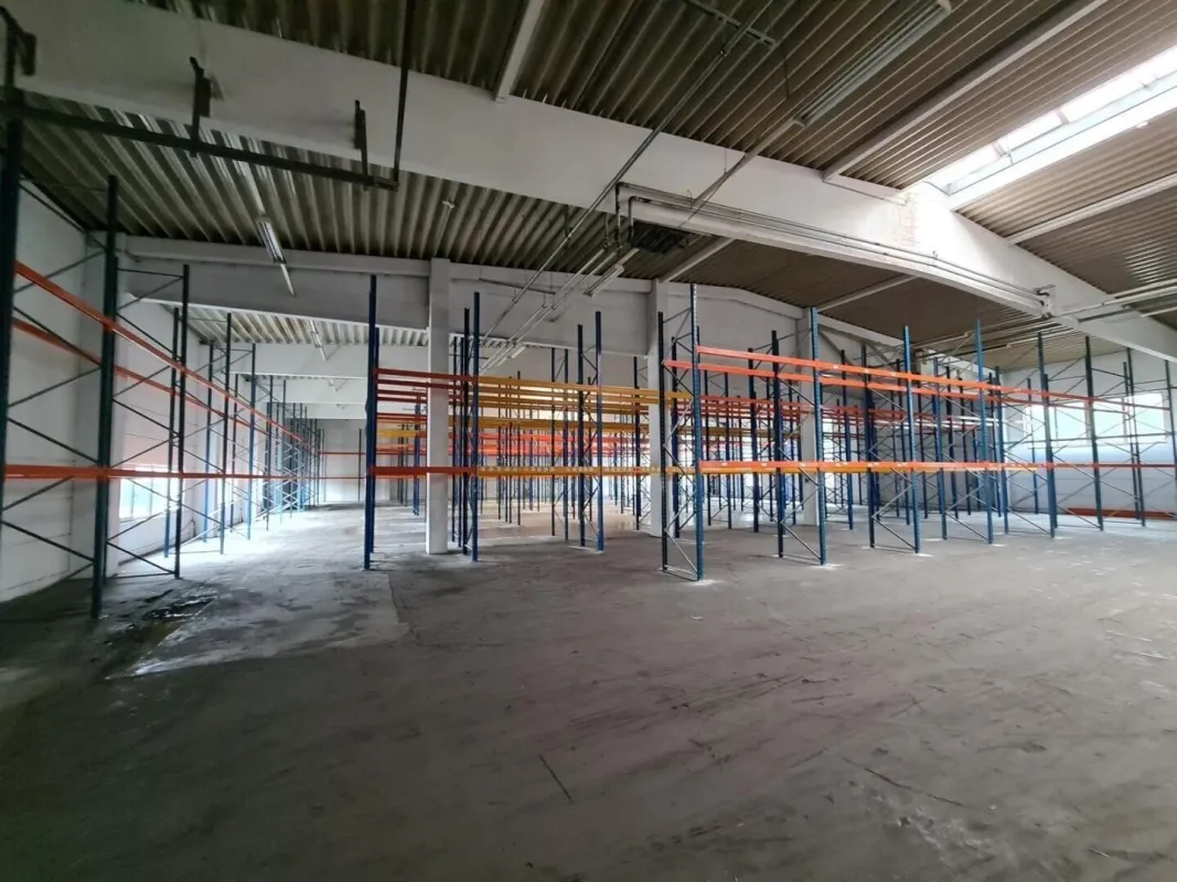 Lagerhalle, Produktion, Werkstätte, Büros anmietbar - Bild 1