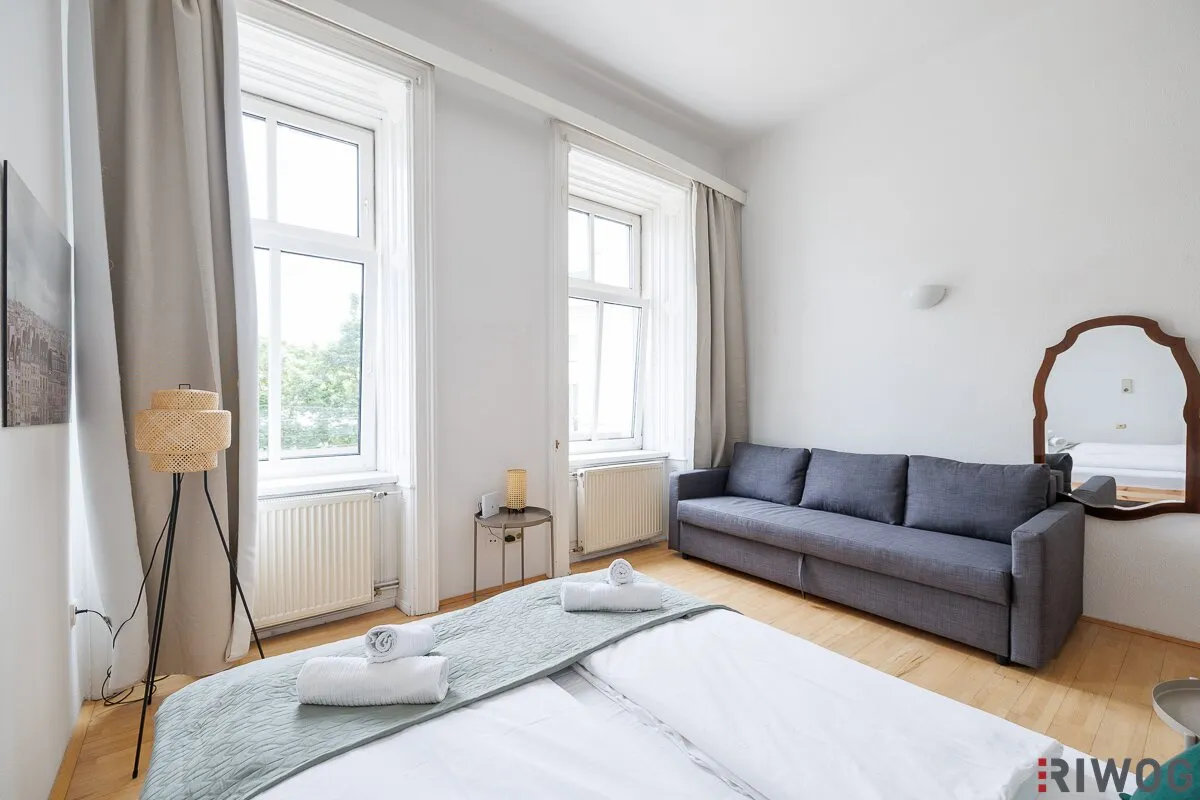 RETRO-CHIC II AIRBNB oder SELBST EINZIEHEN II KOMPLETT MÖBLIERT II ca. 5m² BALKON  II SOFORT NUTZBAR II NÄHE U6/AKH/VOLKSOPER/WUK - Bild 1