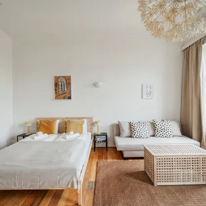 RETRO-CHIC II AIRBNB oder SELBST EINZIEHEN II KOMPLETT MÖBLIERT II ca. 11m² BALKON  II SOFORT NUTZBAR II NÄHE U6/AKH/VOLKSOPER/WUK - Bild 2