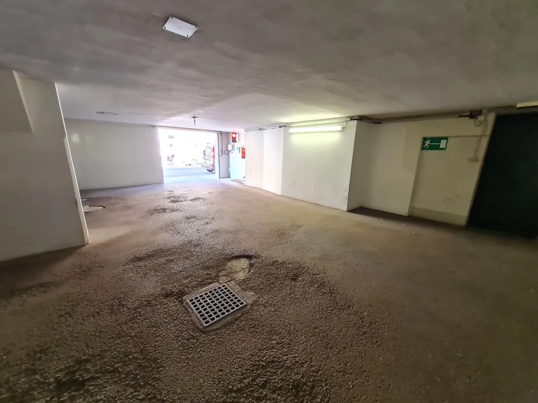 GARAGENPLÄTZE (EINZELPARKER)! - Bild 1