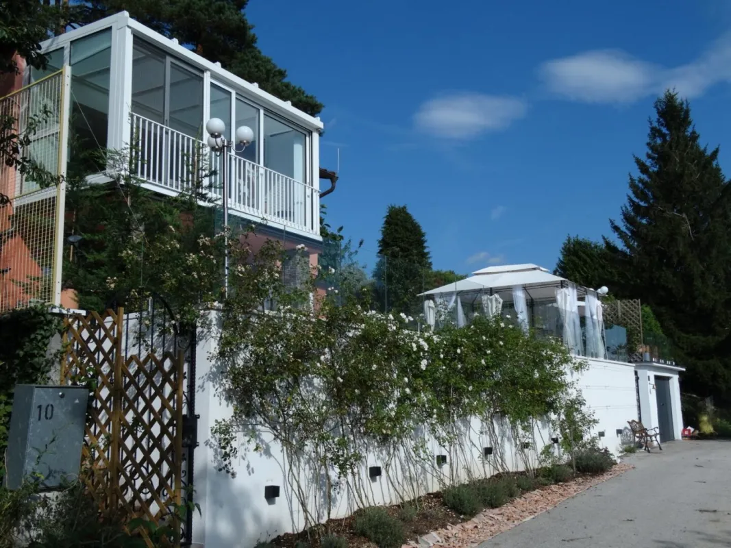 ETWAS BESONDERES IN ABSOLUTER RUHELAGE MIT FERNSICHT - Bild 1