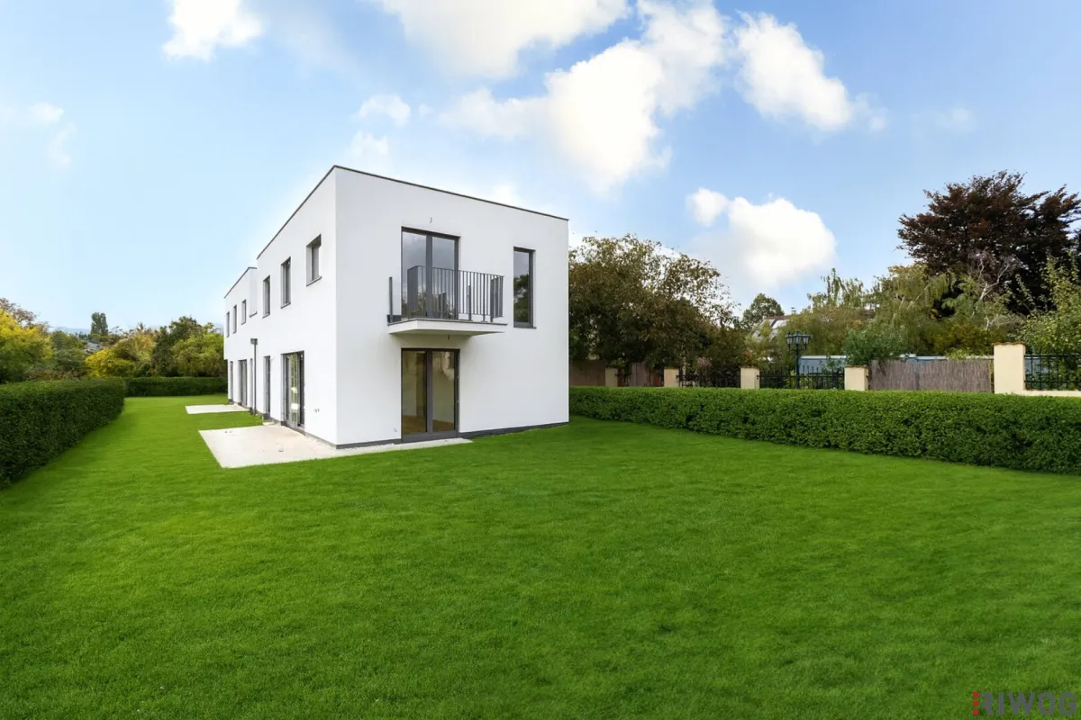 ERSTBEZUG | Exklusive Doppelhaus-Einheit | ca. 353 m² Garten | 4-5 Zimmer | Luftwärmepumpe | 2 KFZ-Stellplätze | 5 Min. ins Zentrum Perchtoldsdorf - Bild 1