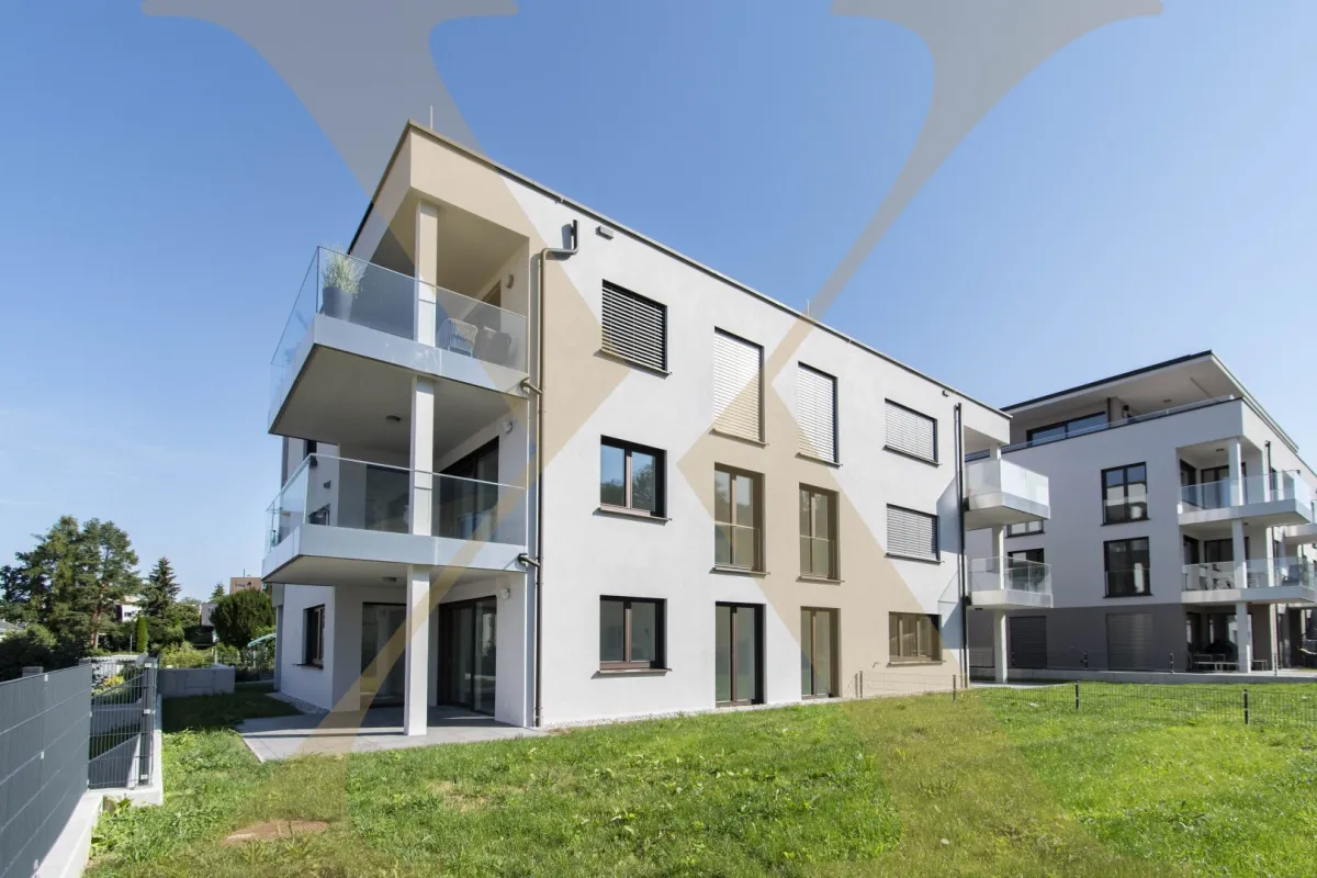 GMUNDEN OSTUFER! Familienfreundliche 4-Zimmer-Wohnung mit Premium-Ausstattung am Traunsee zu verkaufen! - Bild 1
