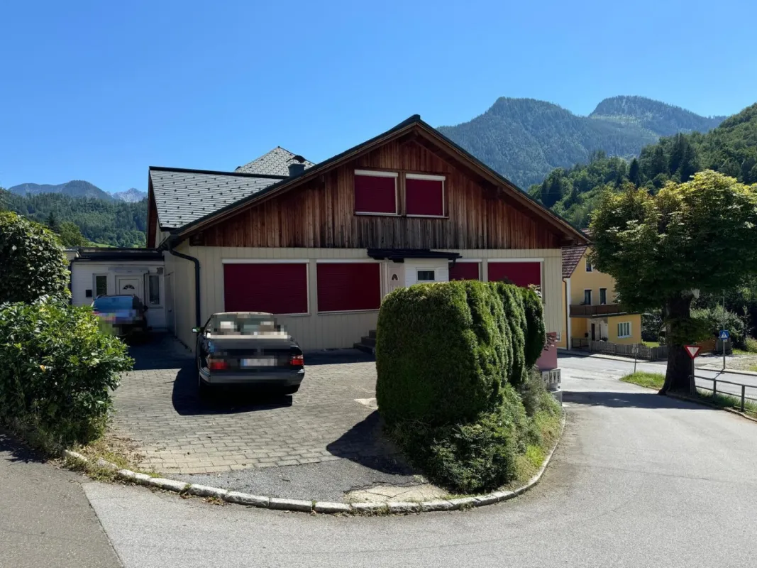 Wohn- und Geschäftshaus mit 3 Wohnungen und Geschäftlokal, in zentraler Lage! - Bild 1