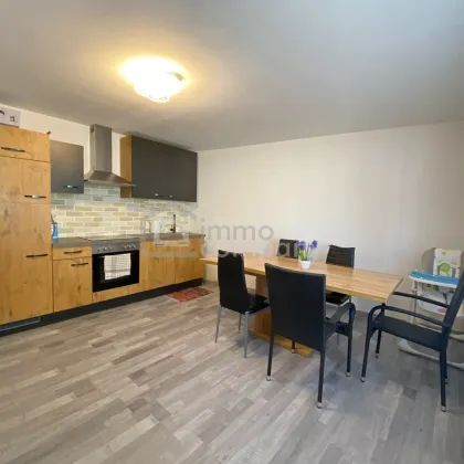 Ein- oder Mehrfamilienhaus mit viel Stauraum, einer großen Garage und einem eigenen Wald  - Wohnen im schönen Burgenland! - Bild 2