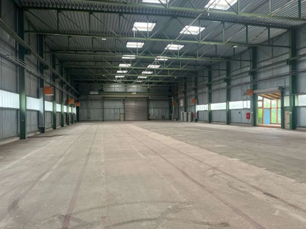 Gewerbeliegenschaft in TOP Lage – Produktionshalle, Büro, PV-Anlage, sofort verfügbar - Bild 1