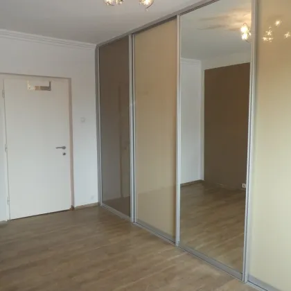 BEZUGSFERTIG: OBERSTES GESCHOSS in GRÜN- und TOPLAGE mit Balkon - PROVISIONSFREI für den KÄUFER - Bild 2