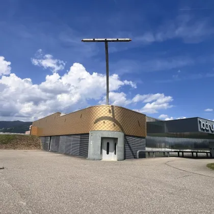 Geschäftshaus mit Ausstellungs-, Bürofläche - in Autobahnnähe - Bild 2