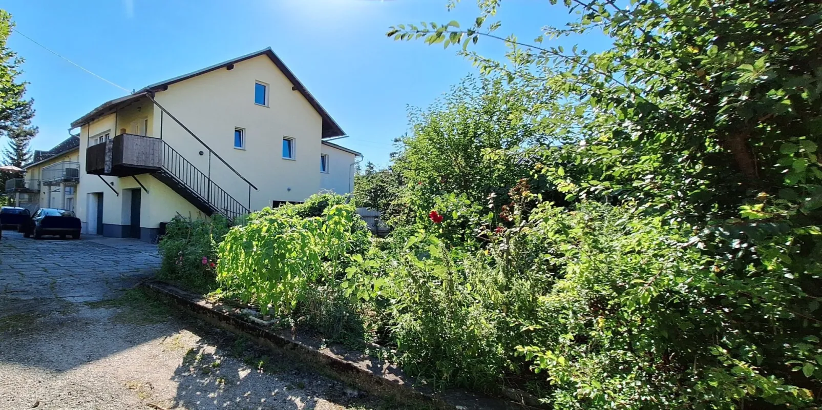 Mehrfamilienhaus mit 4 Wohneinheiten auf 481,80 m² Wohnfläche mit Ausbau- und Erweiterungspotenzial ! - Bild 1