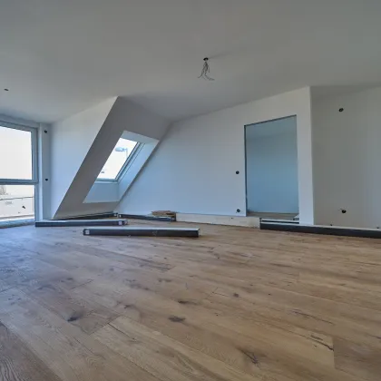 ‼️ AKTION ‼️ ++ 19 EIGENTUMSWOHNUNGEN ++ SCHLÜSSELFERTIG ++ URBAN + NATUR ++ ZWISCHEN SEESTADT UND LOBAU ++ 1220 WIEN ++  ++ BALKON / TERRASSE / LOGGIA / GARTEN / KELLER ++ 2–4 ZIMMER ++ - Bild 2