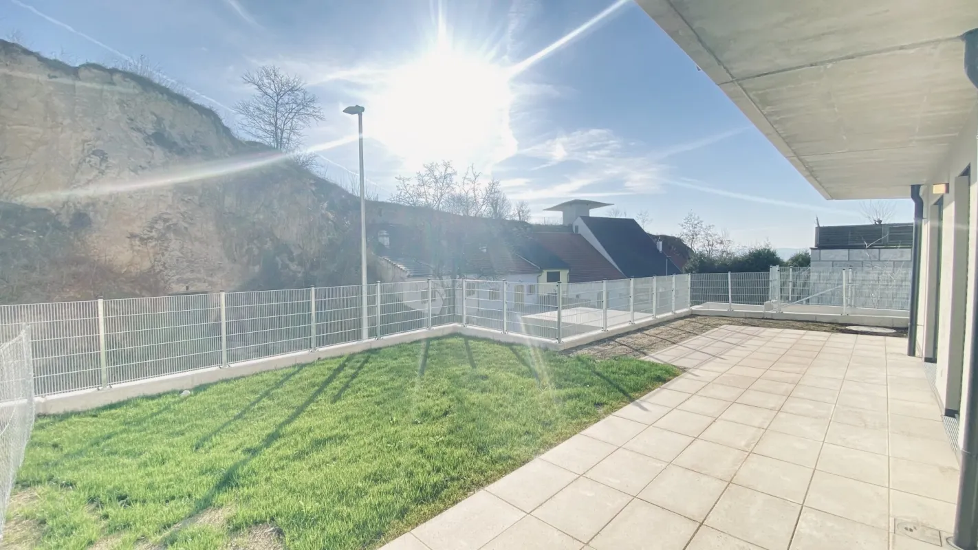Geräumige 3-Zimmer Gartenwohnung in ruhiger Lage in Krems - Bild 1