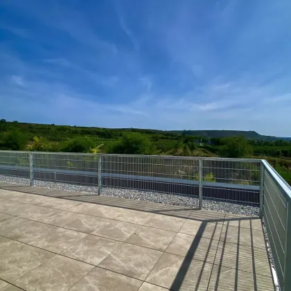 Erstbezug Mini Penthouse mit großer Terrasse und wunderschönem Ausblick - Bild 3