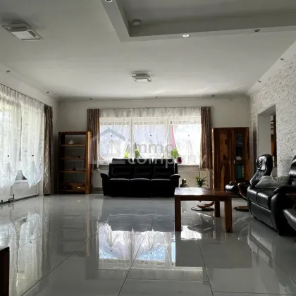 Traumhaftes Ein- bis Zweifamilienhaus in Poggersdorf mit großem Garten - Modernisiert & Geräumig (ca. 244m²) - Bild 2