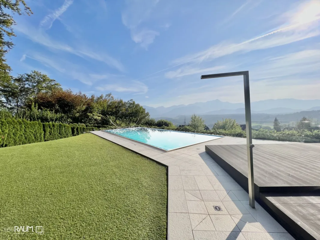 Luxuriöse Traumwohnung mit Pool und Panoramablick - Bild 1