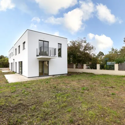 ERSTBEZUG | Exklusive Doppelhaushälfte | ca. 353 m² Garten | 4-5 Zimmer | Süd/Ost | Luftwärmepumpe | 2 KFZ-Stellplätze | 5 Minuten ins Zentrum Perchtoldsdorf - Bild 2