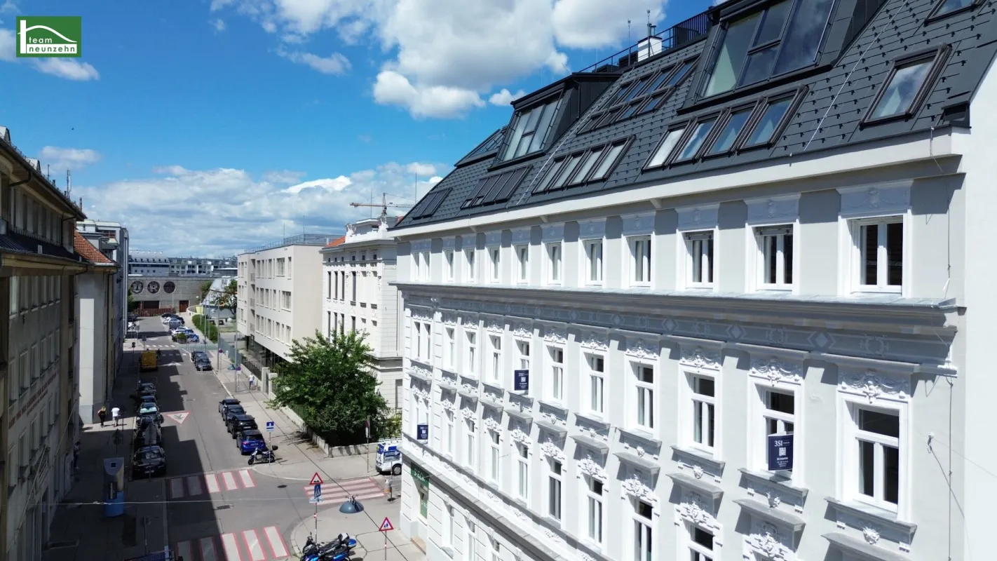 Soeben fertig gestellt! Herausragende Stil-Altbau Eigentumswohnungen in direkter Nähe zu U1 Kagran, Donauzentrum und Alte Donau ! - Bild 1
