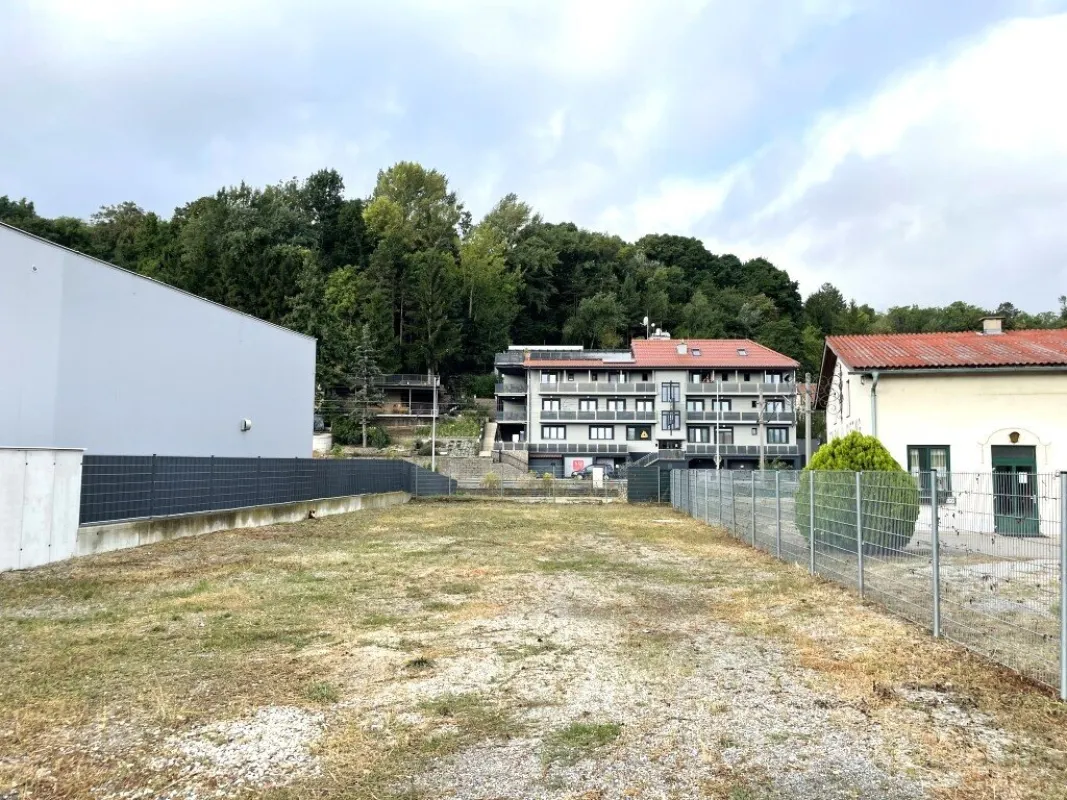 Gut gelegenes Grundstück im Industriegebiet Klosterneuburg zu VERMIETEN - Bild 1