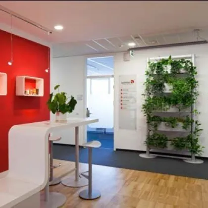 Ihr neues Büro direkt bei der U-Bahn und in einem architektonisch markanten Gebäudekomplex. - Bild 3