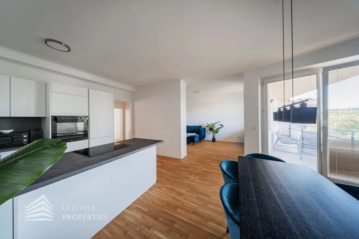 Stilvolle Helle 3-Zimmer-Wohung mit Loggia nähe Donaukanal - Bild 1