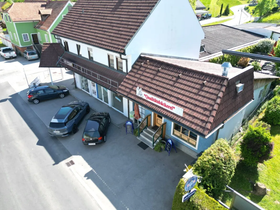 Stallhofen Top Lage, Bäckerei, Café, Firmenstandort, Geschäftslokal, Doppelhaus mit großem Potenzial, ca. 78,00 m², 4 Räume, Grund 287 m² - Bild 1