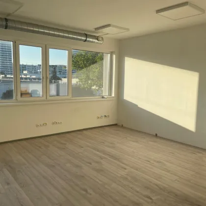 Top Büro in bester Lage - 90m² für nur 990€! 1 Stellplatz inklusiv - Bild 3