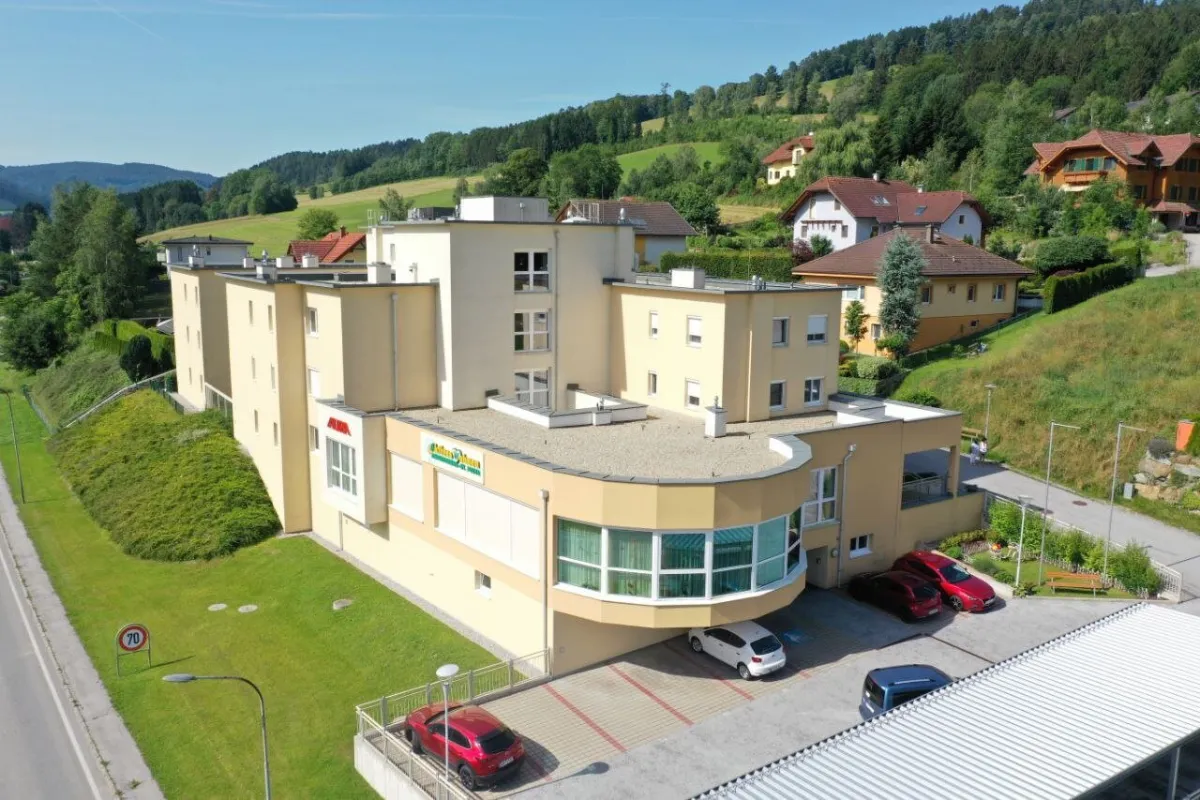 SENIORENWOHNUNG: geräumige 3-Zimmer-Wohnung in Aspangberg-St. Peter - Top 24 - Bild 1