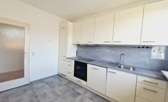 Sehr schöne 3-Zimmer-Wohnung plus Küche, mit Balkon in Geidorf - zu vermieten! Bezug ist ab Mai möglich, da die Wohnung derzeit saniert wird!