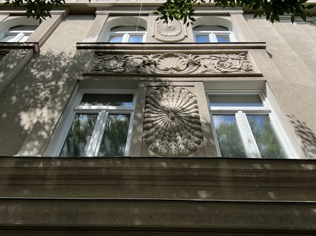 Zinshaus - bestandsfrei mit Potenzial - Bild 1