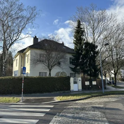 VILLA MIT VIEL POTENZIAL IN  BESTLAGE BEIM ROTEN BERG - Bild 2